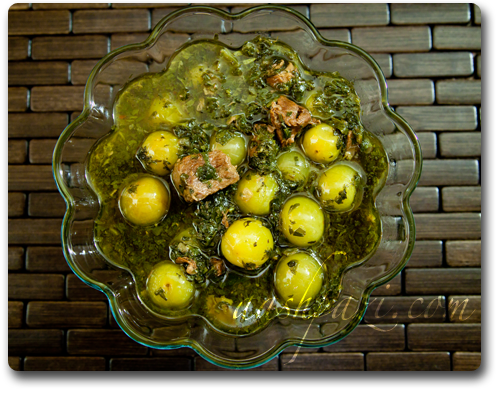 green plums stew, khoresht aloucheh sabz recipe, persian stew recipe